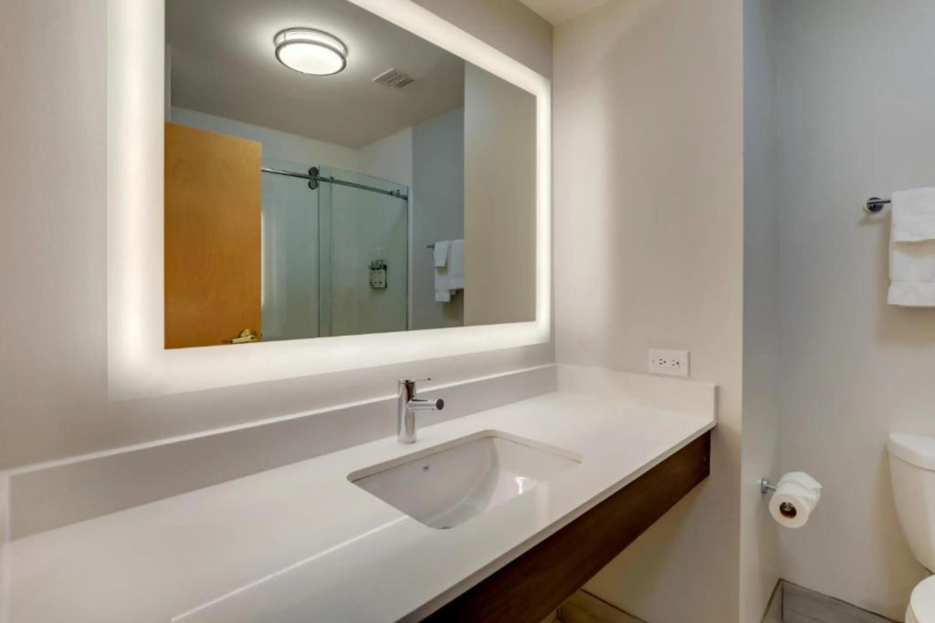 Holiday Inn Express & Suites Richmond by IHG