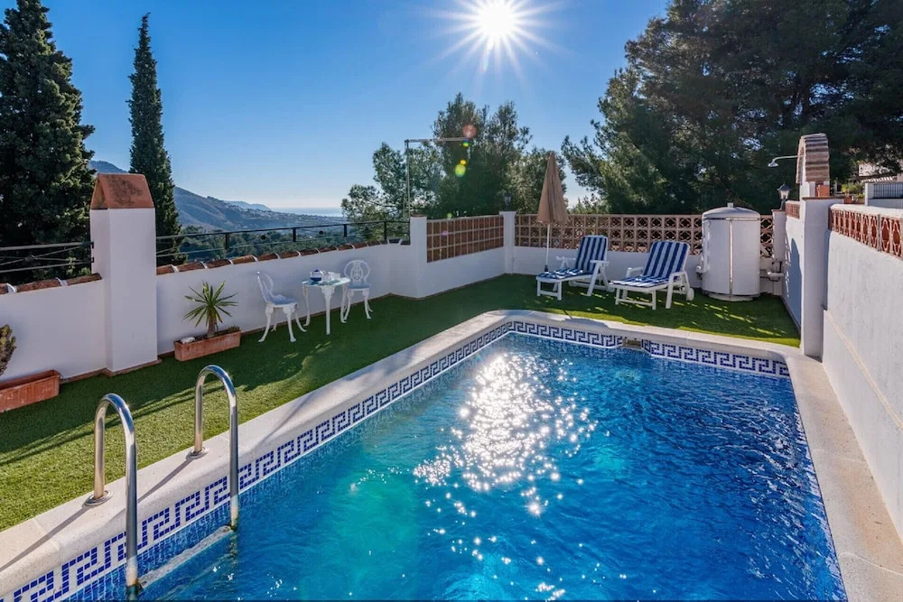 1133 Villa Dachita