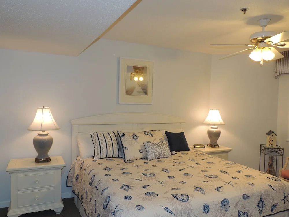 Laurel Court #308