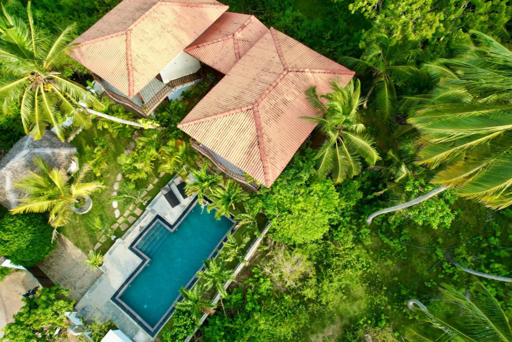 The lookout lodge