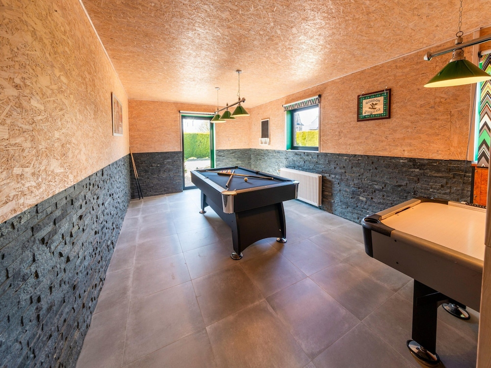 Delightful Villa in Sourbrodt With Swimming Pool, Terrace