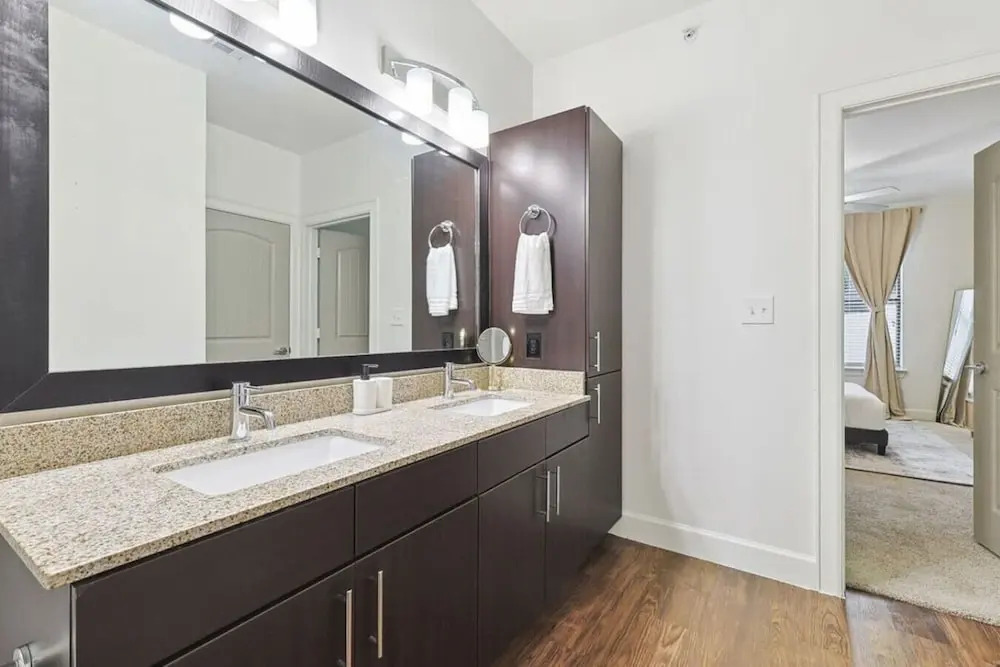Luxurious 2b2b Near Toyota HQ, The Star, Legacy West