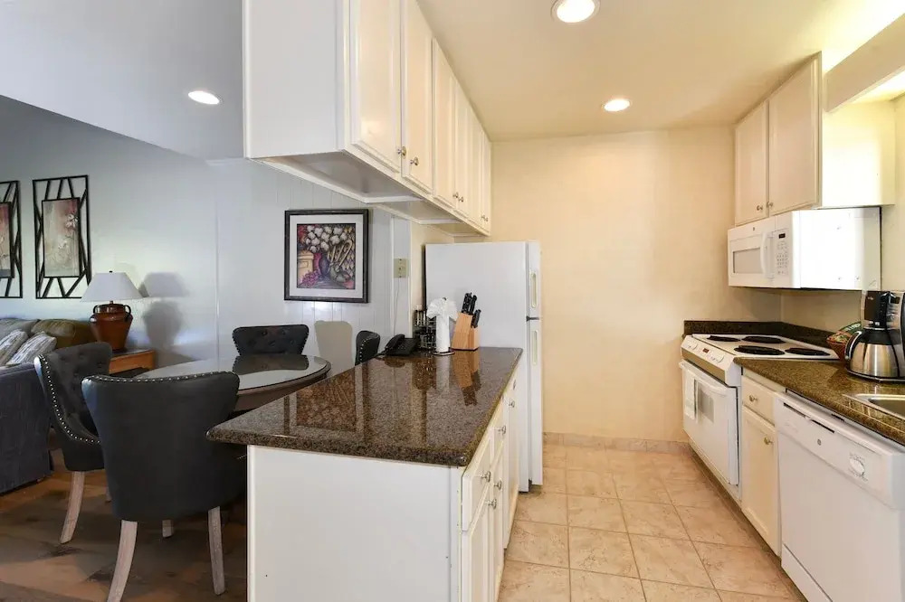 656 S At Silverado 1 Bedroom Condo by RedAwning