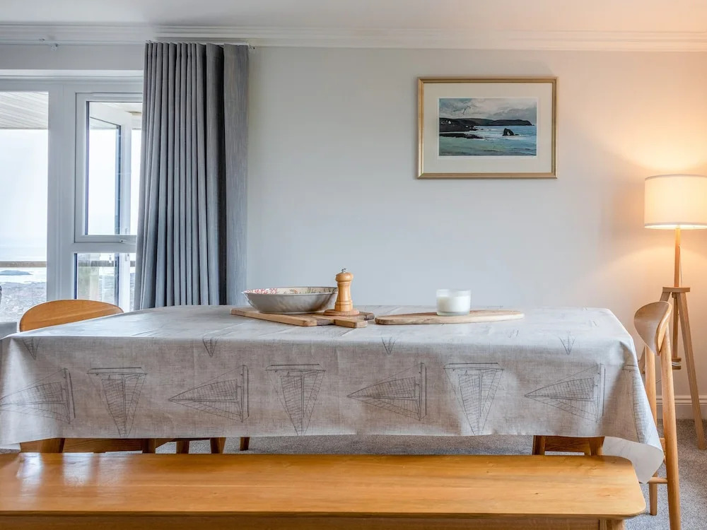 10 Thurlestone Rock