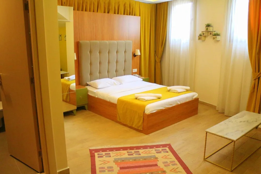 Eclipse Hotel