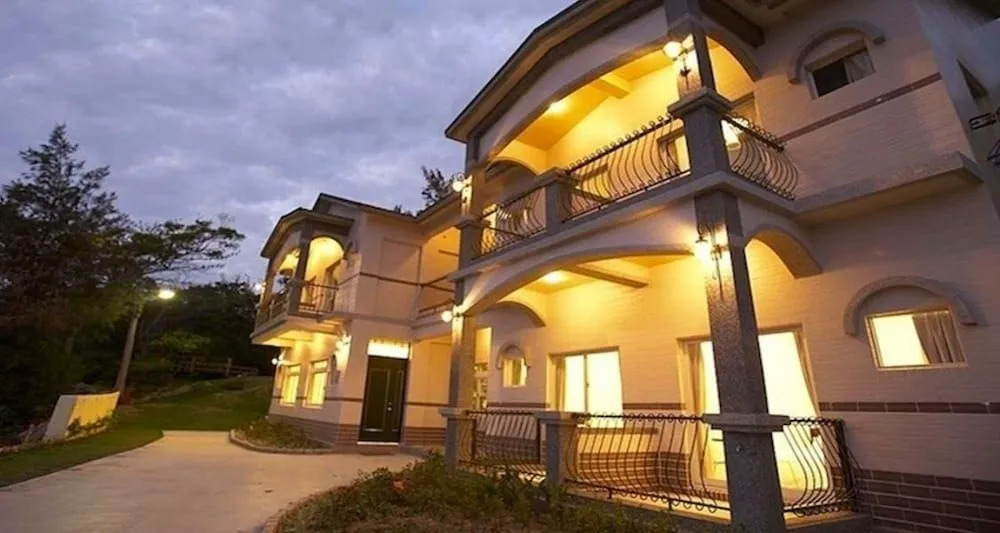 Maris Hostel