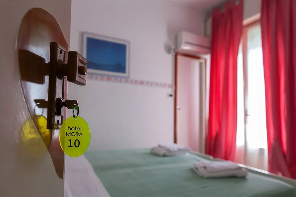 Hotel Mora