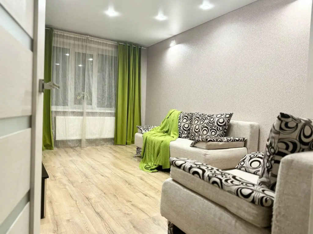 Rental Family Rooms (Рентал Фэмили Румс) на Олимпийском бульваре 12