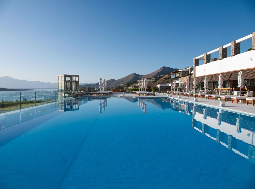 Royal Marmin Bay Boutique & Art Hotel