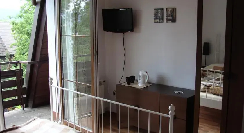 Route 7 Rooms