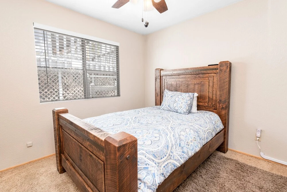 Peniche's Cabin -free Ski/snowboard Rental! -3br/2ba/foosball/wifi/smart Tvs/fenced Yard 3 Bedroom Home