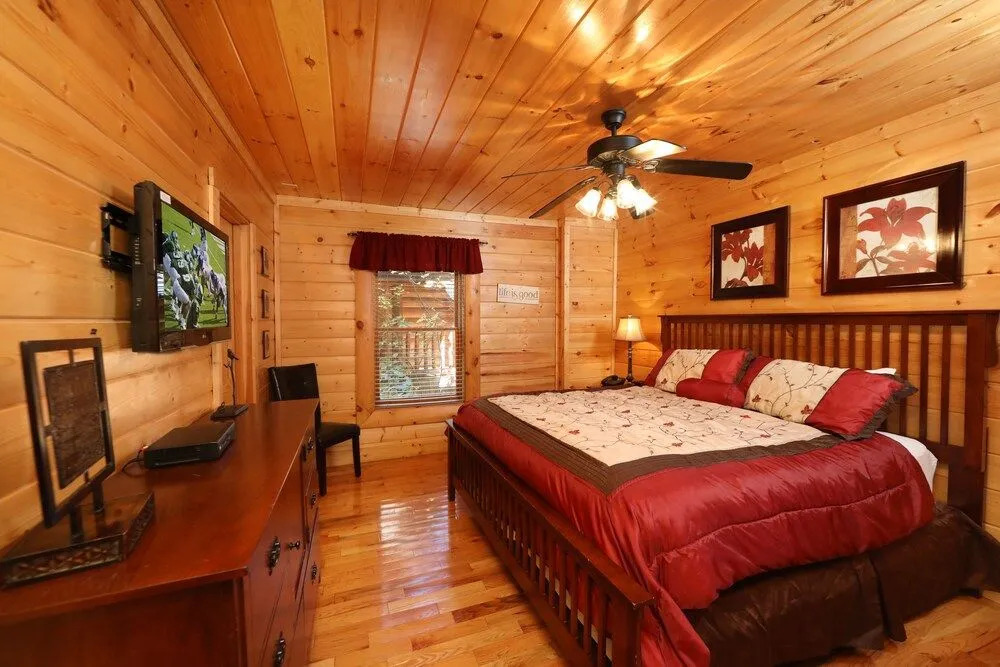 Blessed Nest 4 Br cabin by RedAwning