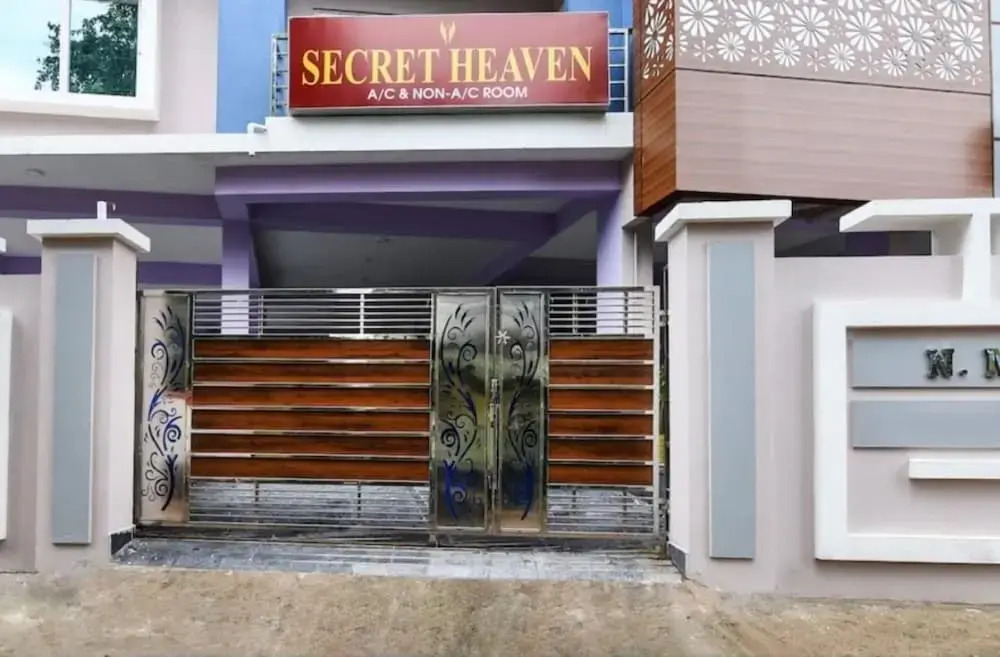 Goroomgo Secret Heaven Bhubaneswar
