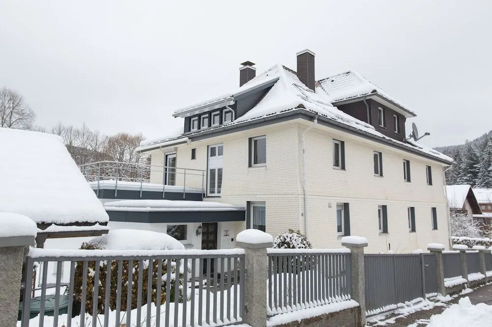 Titisee-Neustadt Jakobistraße by Kuckucksnester