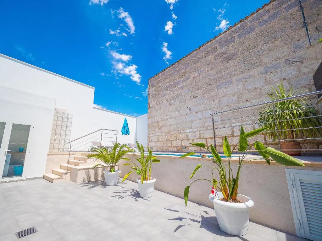 Apartamento Piscina Muro