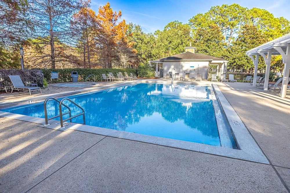 1299 Laurel Grove 3 Bedroom Home by RedAwning