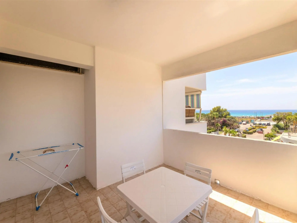 Appealing apartment in Baia Verde near the beach