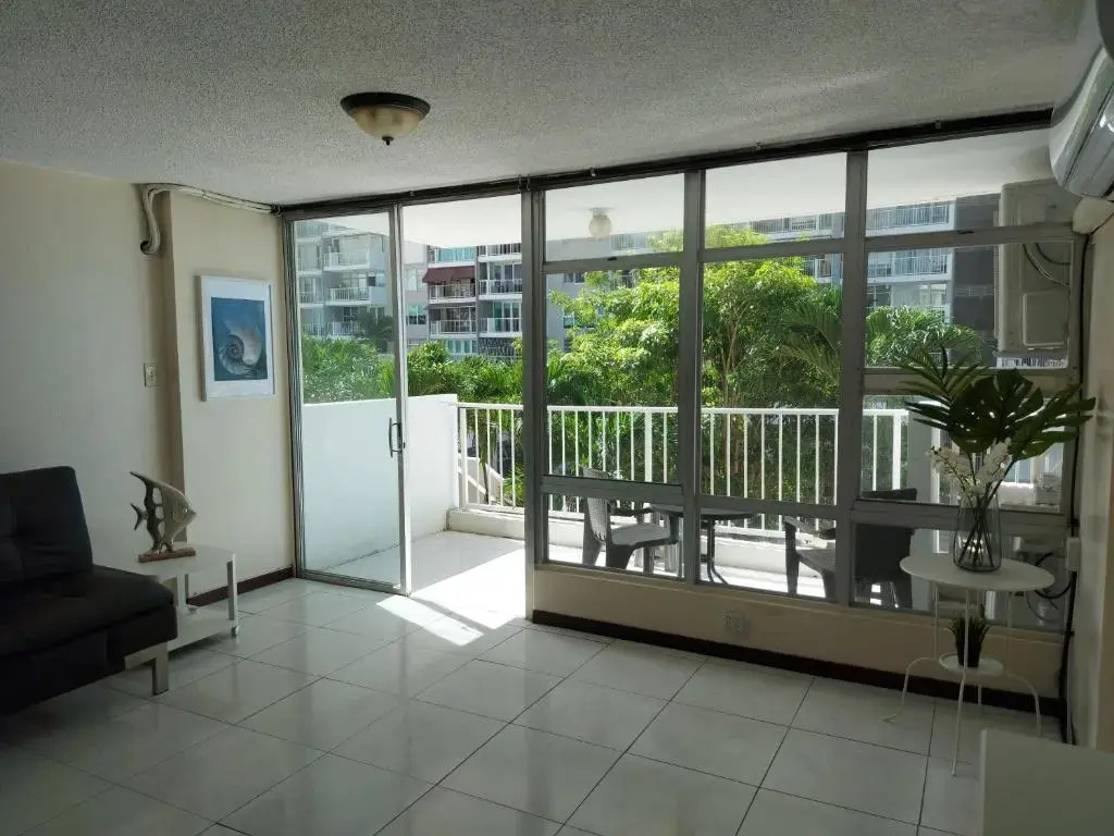Coral Beach Isla Verde Beach Front Large 1 Bedroom Apt 208 Tower 1