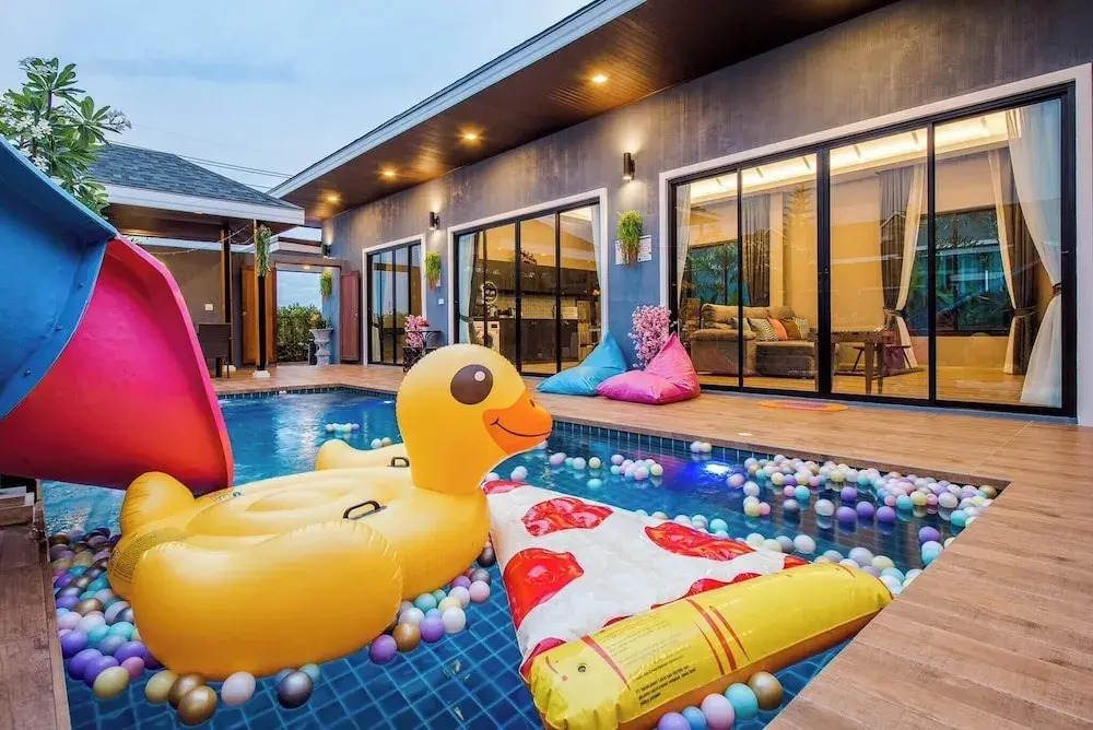 Sky Blue Private Pool Villa, Near Cham Am Beach
