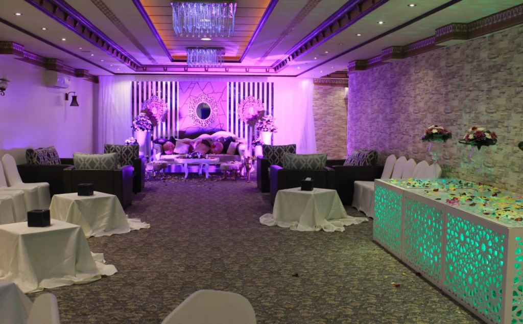 Meral Crown Hotel