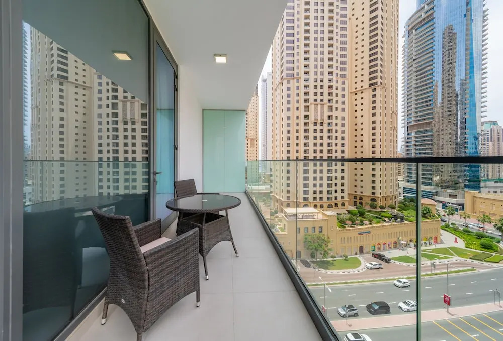 EDEN'S Homes & Villas - LIV Residence