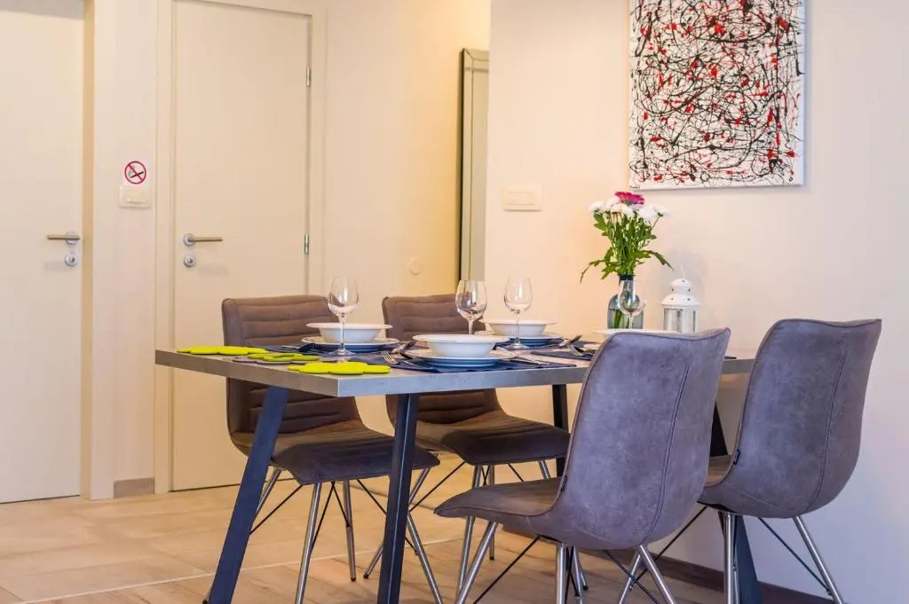 Ema 2Br Apt. In Old Town Centre