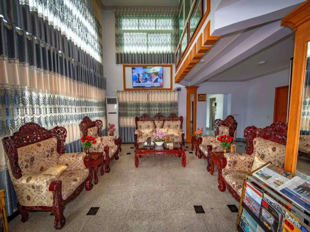 Shwe Hnin Si Hotel
