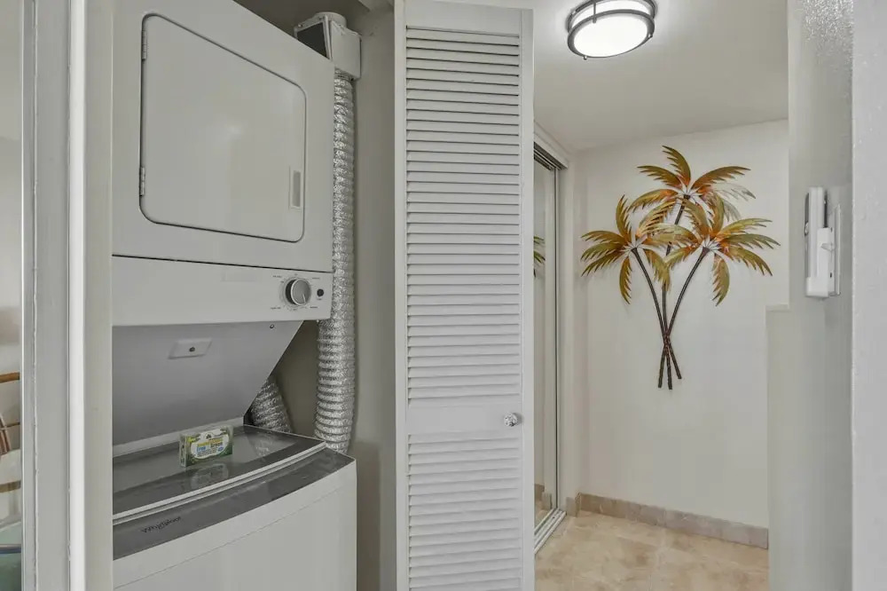 Oceanfront Maui Point Condo Sleeps 4 - Unit A3 1 Bedroom Condo