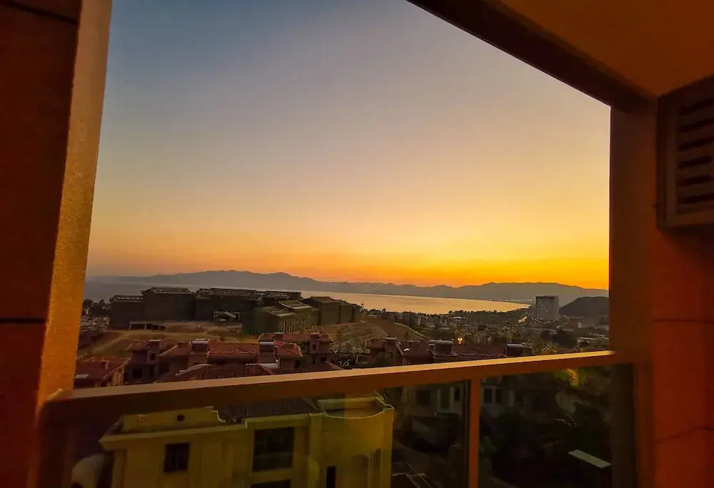 Emerald Bay Hotel