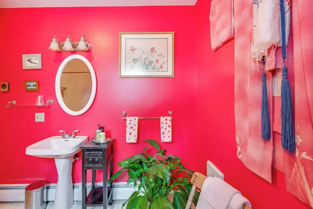 2 Mi to Main Street! Cozy Burlington Guest Suite