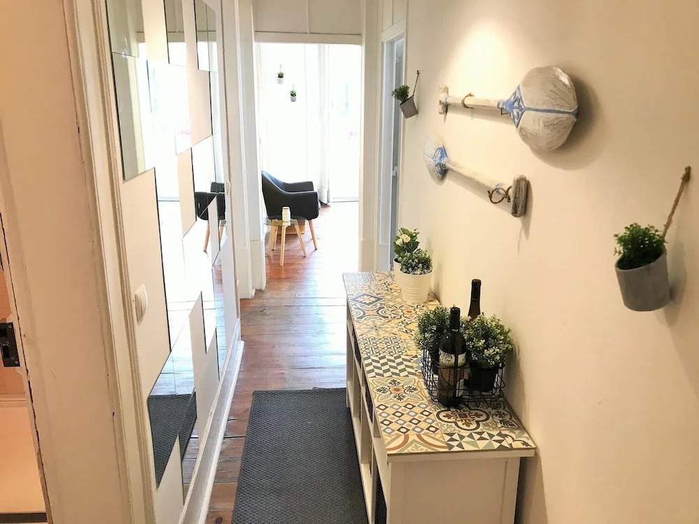 Spacious charming flat - heart of Lisbon