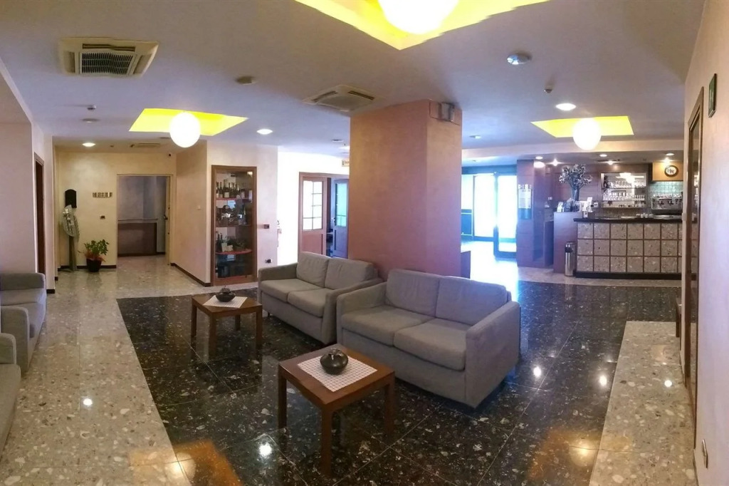 Hotel Meeting