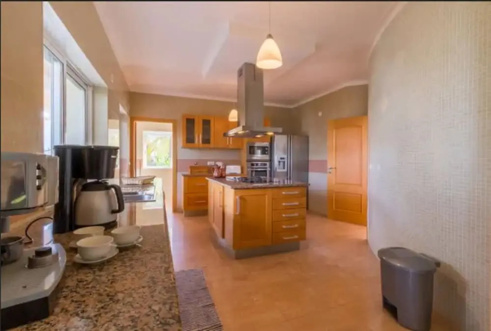 Villa - 5 Bedrooms with Pool - 107747