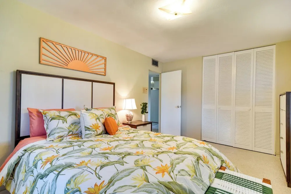 3 Mi to Beach: Seminole Retreat w/ Patio