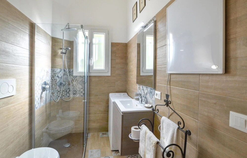 Stunning Home in Lido di Venezia With 2 Bedrooms and Wifi