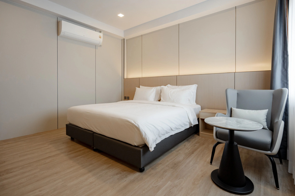 Отель HippoTel Khaorang Phuket Town