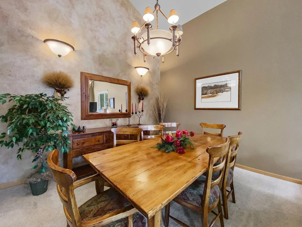 Gold King Chalet 3 Bedroom Townhouse by RedAwning