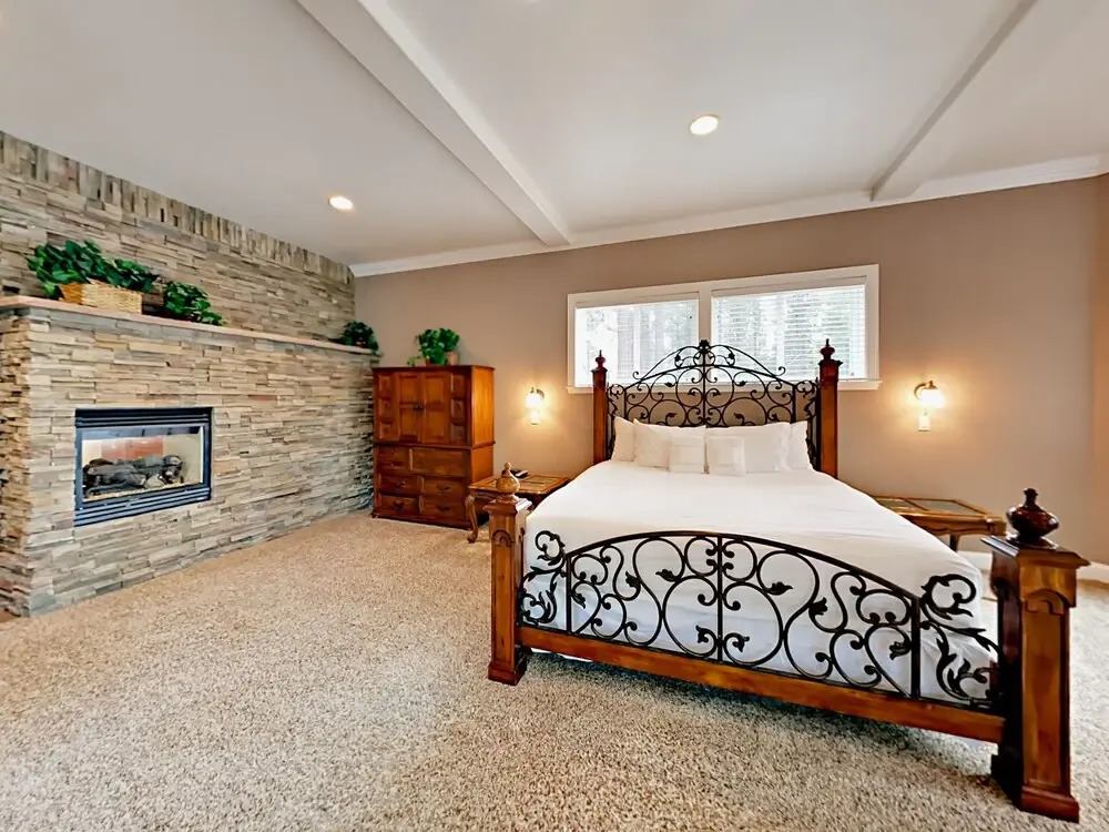 5BR Home w/ Hot Tub & Game Room