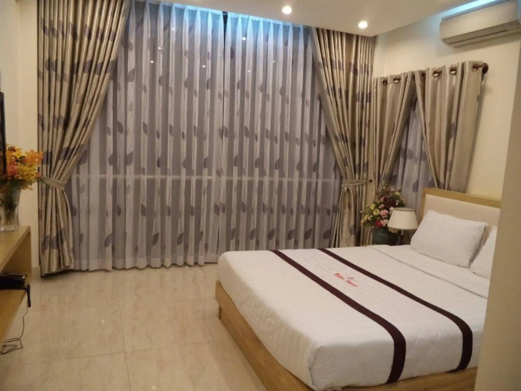 Ruby Hotel