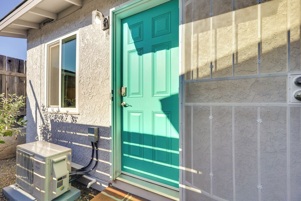 Quiet Carpinteria Cottage By Town & Beaches