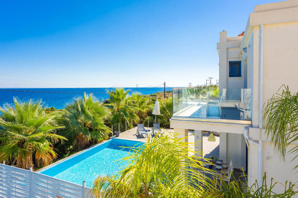Villa Seashell Large Private Pool Walk to Beach Sea Views A C Wifi Eco-friendly - 2641