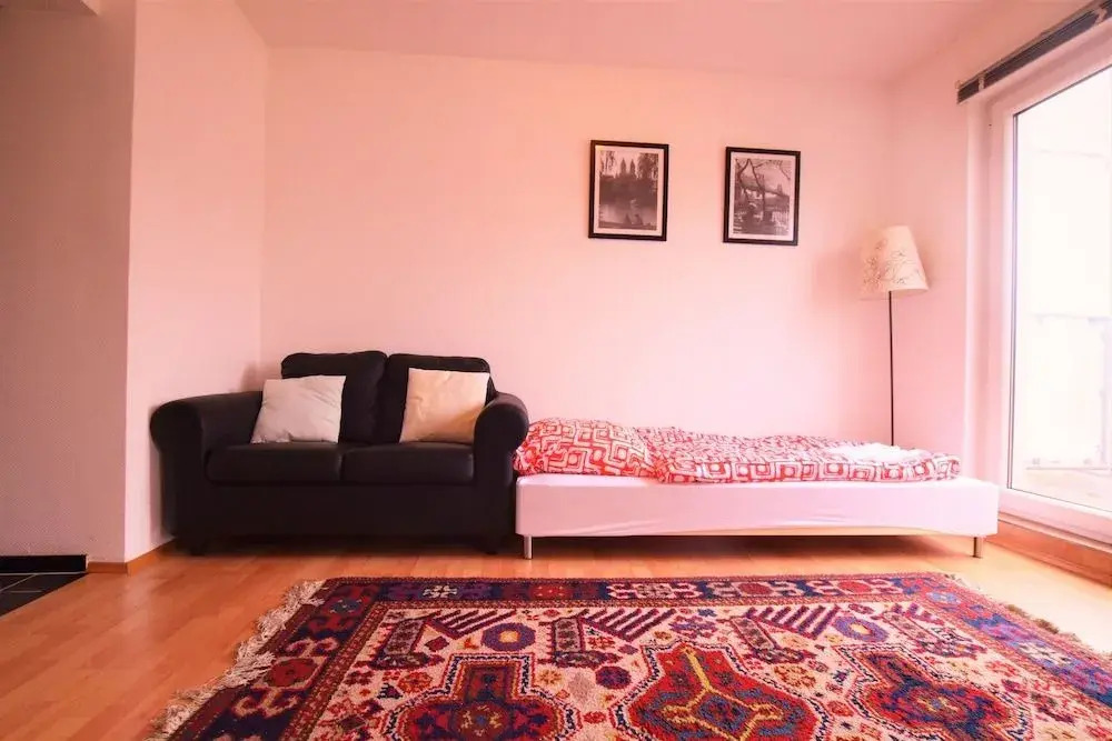 Tolstov-Hotels Big Room Apartment