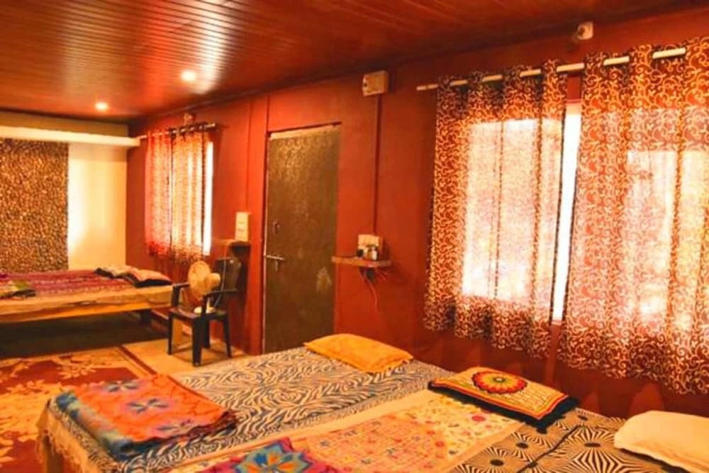 Dandeli Mysa KV