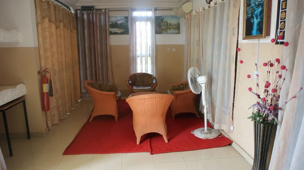 DeeGold Guest Home