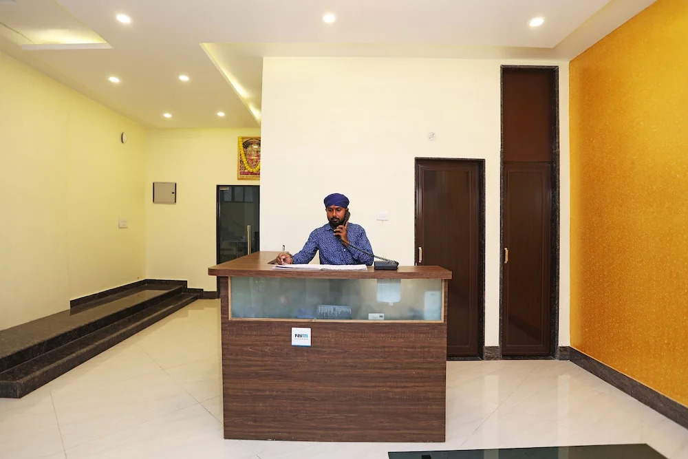 OYO 16708 Sada Shiv Guest House