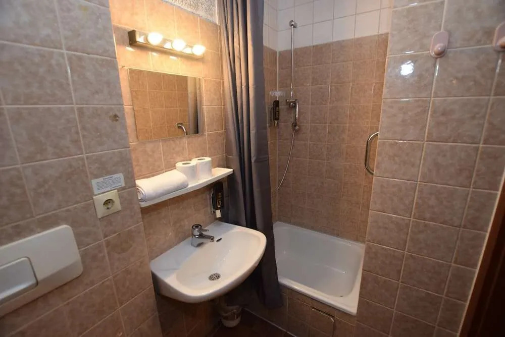 AB Apartment 08