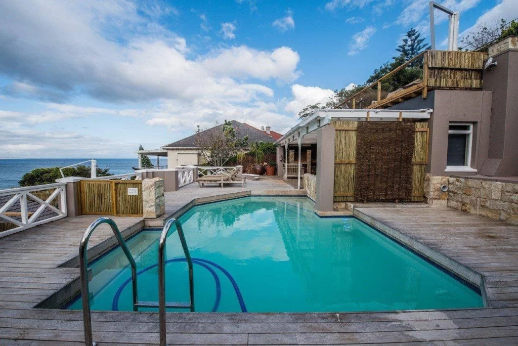 52 on Fish Hoek