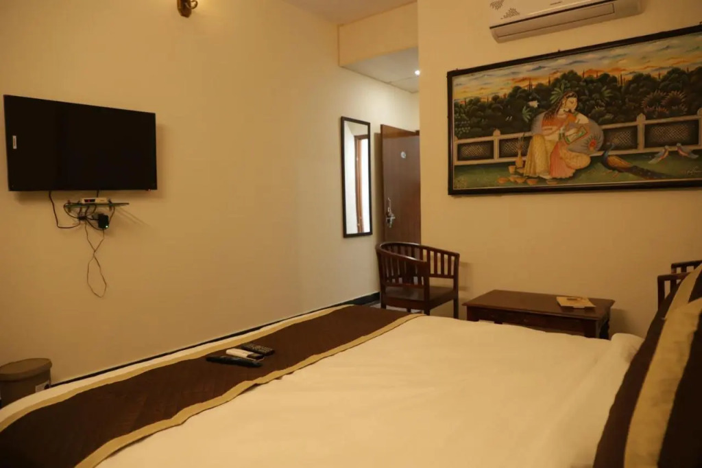 Hotel Teerth Palace