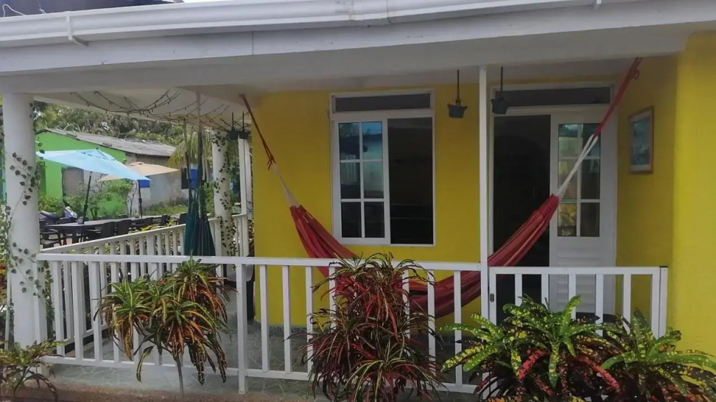 Big V Raizal Home