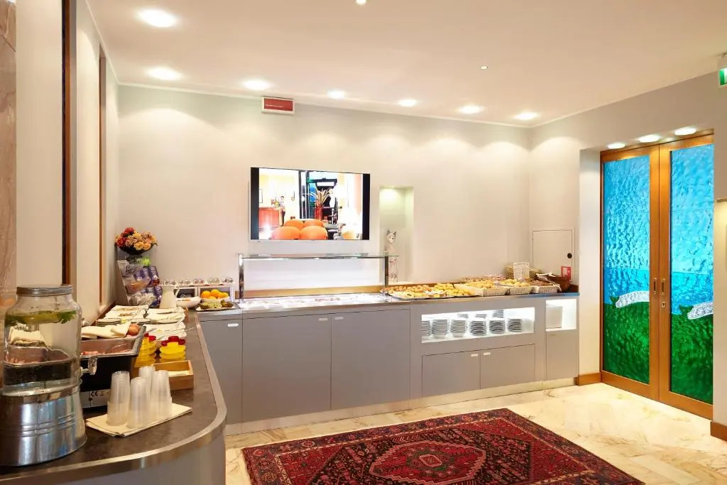 Ruhl Beach Hotel & Suites